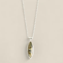 Load image into Gallery viewer, Melaleuca Labradorite Silver Pendant